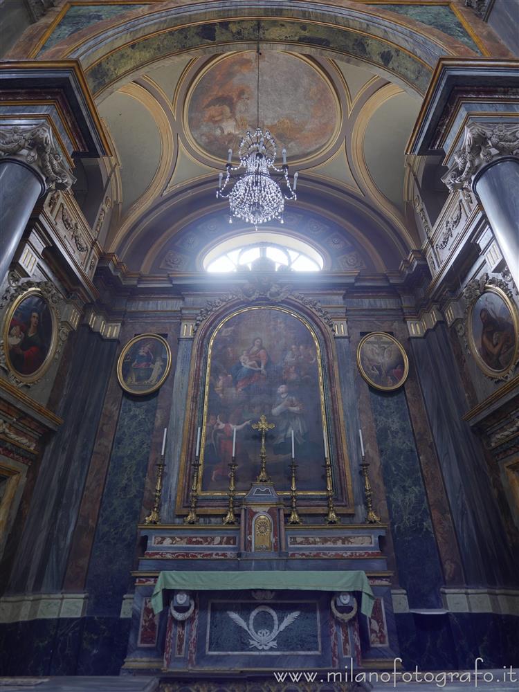 Biella - Interno della Cappella di San Giovanni Nepomuceno nella Chiesa di San Filippo Neri